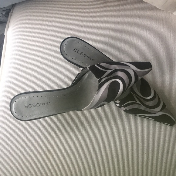 BCBGirls Shoes - BCB Girls multi colored cloth sandal BCBGirls Shoes - BCB Girls multi colored cloth sandal